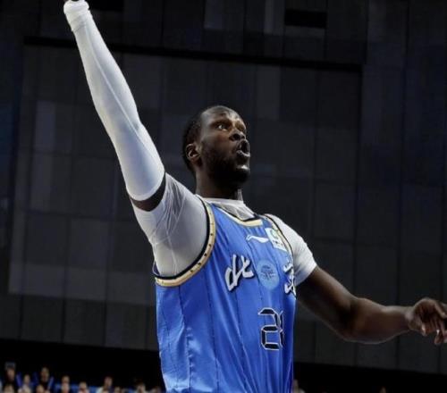 天津津门虎,队客场,击败成都蓉,万博manbetx体育平台,万博体育官网,万博体育app下载,ManBetX,SPORTS