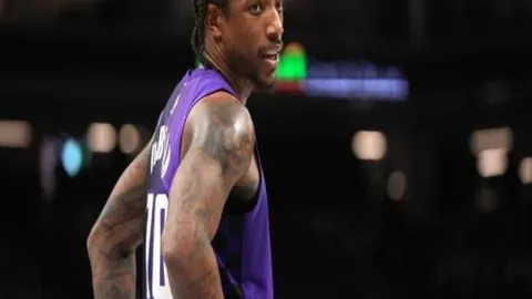 “开场激烈冲突频发？追梦强硬防守引争议，老六锁喉米西引发争议！