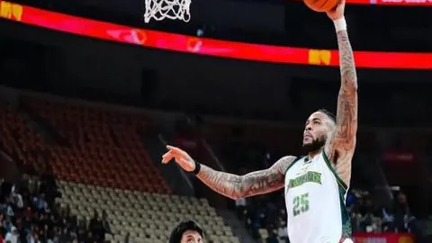 激战四场！欧冠巅峰对决精彩回顾：马赛VS利物浦，焦点之战不容错过！